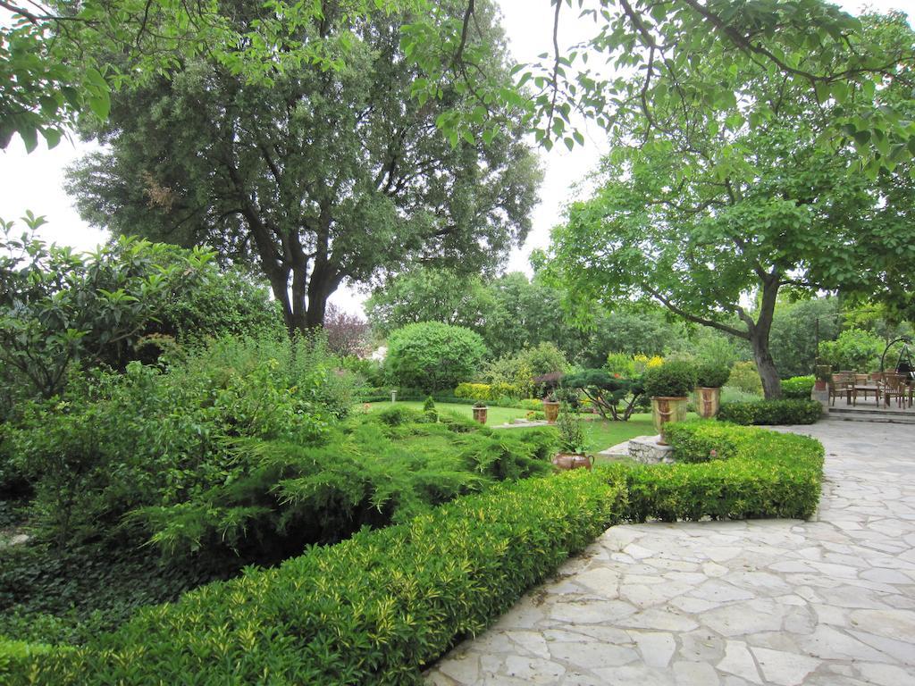 Bed and Breakfast La Frandomiere Saint-Martin-de-Londres Екстер'єр фото