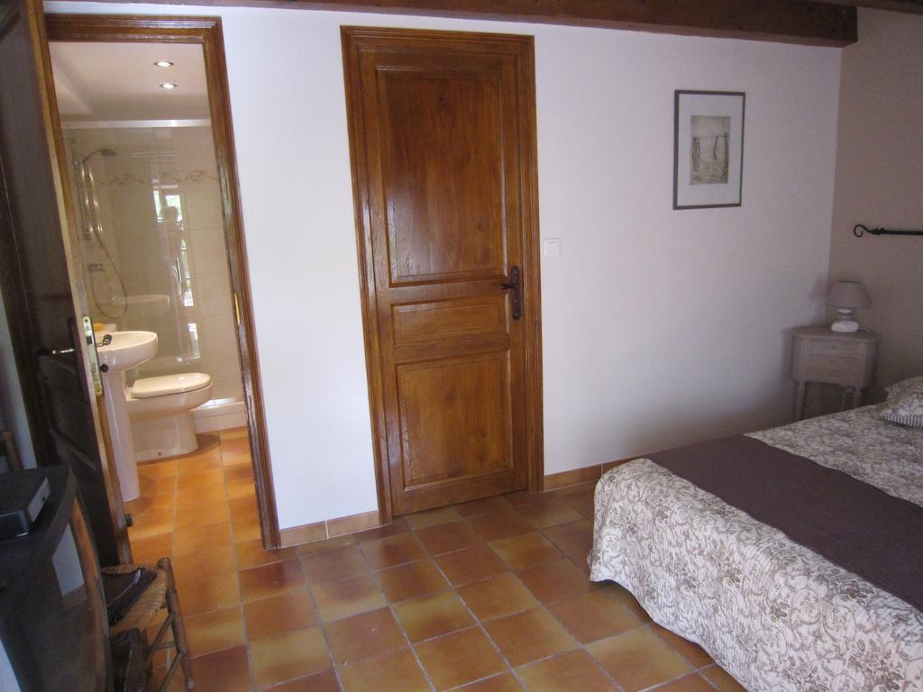 Bed and Breakfast La Frandomiere Saint-Martin-de-Londres Номер фото